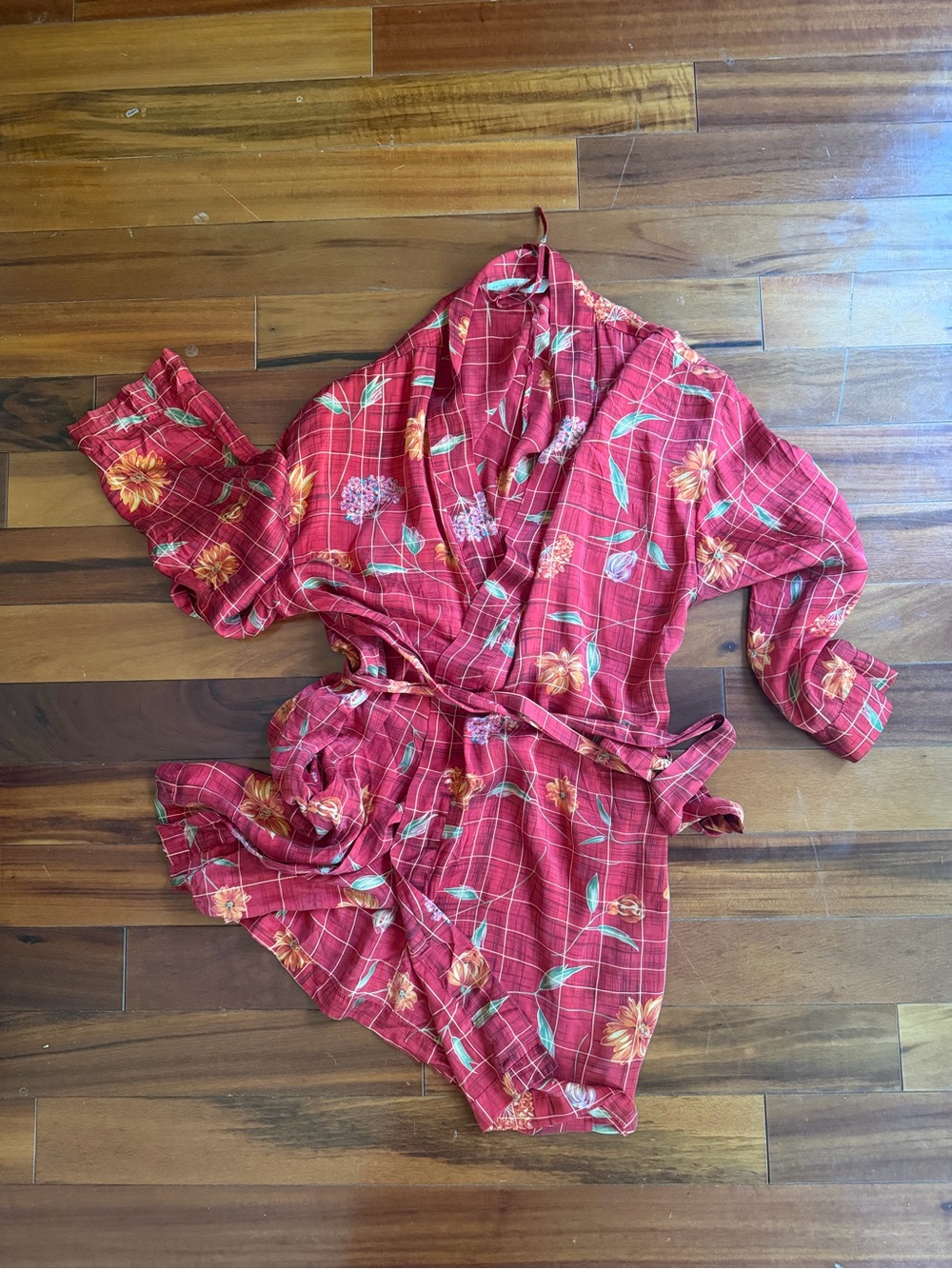 Victoria’s secret Vintage 100 percent silk Robe - Women’s Intimates & Sleepwear